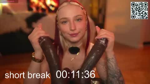 Snapshot of suk_ki chatting on June 10, 6:45 am Lika ginger Jessy blond online show from June 10, 6:45 am