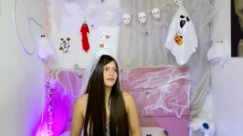 sukilove18 online show from October 12, 11:15 pm