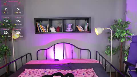 sukini_berry_ online show from September 17, 1:02 pm