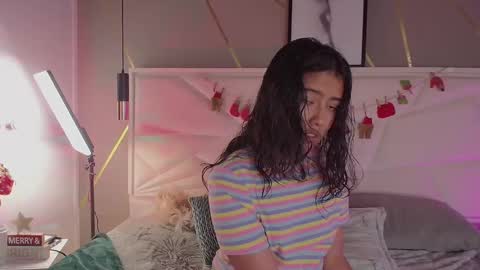 Snapshot of sukirush chatting on December 15, 11:58 am SUKI online show from December 15, 11:58 am