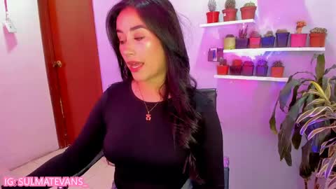 Snapshot of sulmatevans_ chatting on May 2, 3:39 pm Diana online show from May 2, 3:39 pm