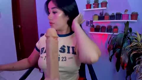 Snapshot of sulmatevans_ chatting on May 11, 10:21 am Diana online show from May 11, 10:21 am