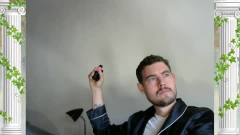 Snapshot of sultansgirls chatting on October 4, 5:33 pm The Sultan online show from October 4, 5:33 pm