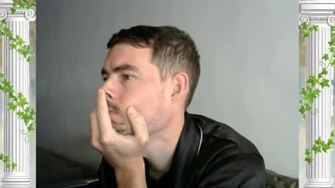 Snapshot of sultansgirls chatting on October 9, 4:49 pm The Sultan online show from October 9, 4:49 pm