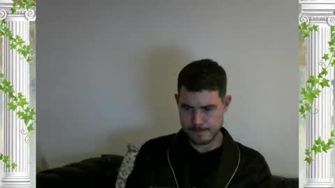 Snapshot of sultansgirls chatting on October 12, 10:09 pm The Sultan online show from October 12, 10:09 pm