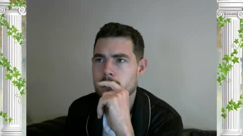 Snapshot of sultansgirls chatting on October 17, 4:31 pm The Sultan online show from October 17, 4:31 pm