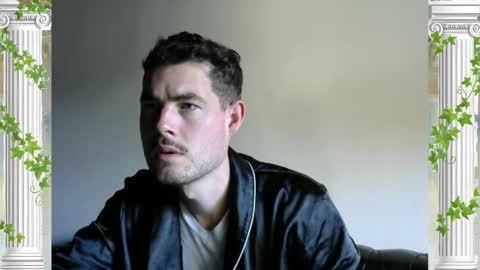 Snapshot of sultansgirls chatting on October 26, 7:09 pm The Sultan online show from October 26, 7:09 pm