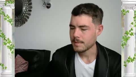 Snapshot of sultansgirls chatting on November 3, 4:41 pm The Sultan online show from November 3, 4:41 pm