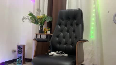 sultry_charls online show from December 18, 5:19 pm