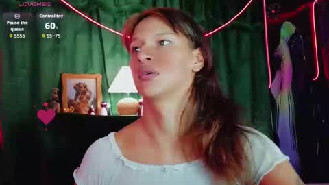Snapshot of summer__xo chatting on February 15, 11:01 pm Summer online show from February 15, 11:01 pm