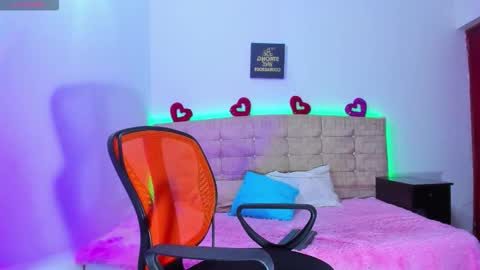 summer_girls01 online show from October 9, 12:30 am