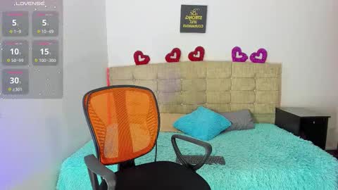 summer_girls01 online show from October 31, 2:40 pm