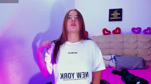 summer_girls01 online show from January 8, 3:09 am