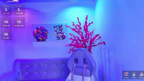 summer_miller online show from April 30, 11:38 am