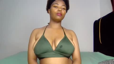 Snapshot of summer_tee chatting on March 26, 6:02 pm summer online show from March 26, 6:02 pm