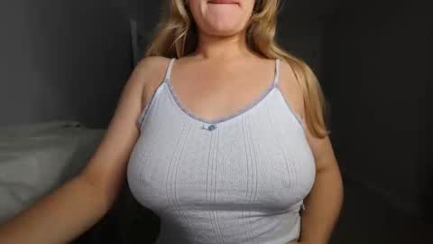 Summer Dawn online show from October 20, 10:59 am