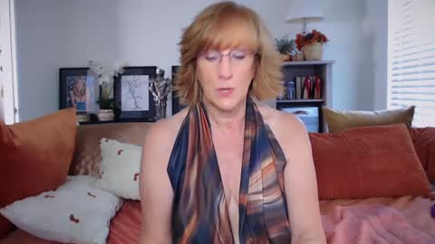 Snapshot of summerknightzzz chatting on September 13, 3:34 pm SummerKnightzzz online show from September 13, 3:34 pm