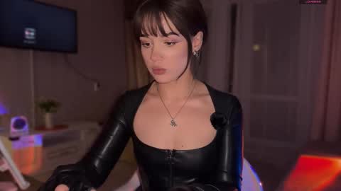 Miss Nelly online show from October 1, 6:03 pm