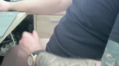 Snapshot of sun_is_dark chatting on April 11, 10:08 am Luka online show from April 11, 10:08 am