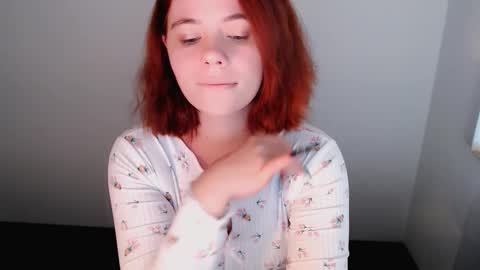 Snapshot of sun_lovely chatting on October 8, 1:09 pm Alexi online show from October 8, 1:09 pm