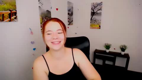 Snapshot of sun_lovely chatting on October 14, 1:01 pm Alexi online show from October 14, 1:01 pm