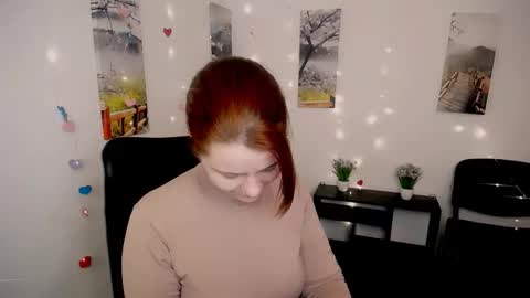 Snapshot of sun_lovely chatting on November 6, 2:18 pm Alexi online show from November 6, 2:18 pm