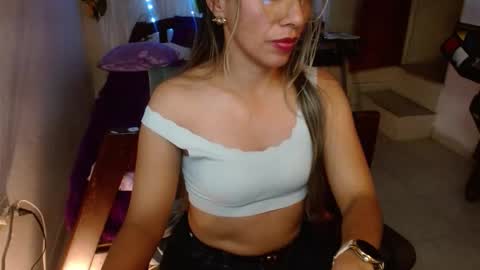 sun crystal online show from March 12, 11:00 pm