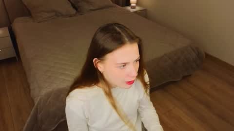 Snapshot of sundayferrigno chatting on December 15, 4:06 am Angella online show from December 15, 4:06 am