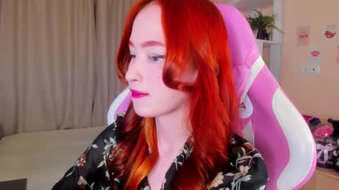 Snapshot of sunflare_ chatting on December 15, 5:39 pm sunflare_ online show from December 15, 5:39 pm