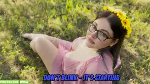 Snapshot of sunflower0907 chatting on April 30, 7:58 am Tina. Im topless model online show from April 30, 7:58 am