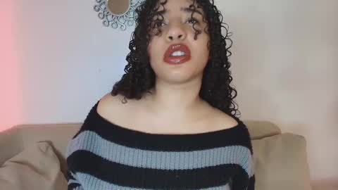 Aillyn Perez online show from January 6, 8:45 pm