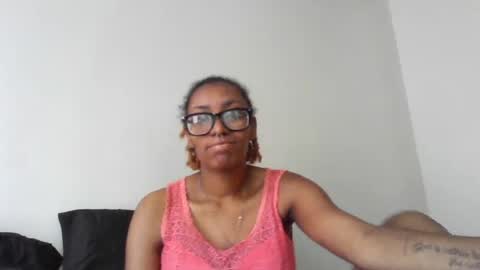 sunflowerlily23 online show from June 27, 11:21 pm