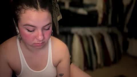 Snapshot of sunflowerxo chatting on March 16, 5:24 am Sofie online show from March 16, 5:24 am