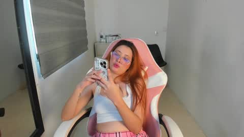 Snapshot of sunn_ray chatting on January 18, 5:26 pm IG zsun ray0 online show from January 18, 5:26 pm