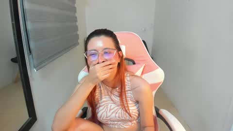 Snapshot of sunn_ray chatting on January 19, 11:10 pm IG zsun ray0 online show from January 19, 11:10 pm