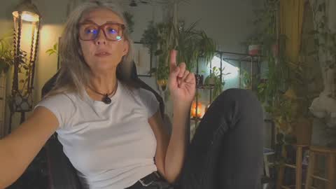 Hi Im Sunnie - Next show Friday August 1 online show from January 10, 5:09 am