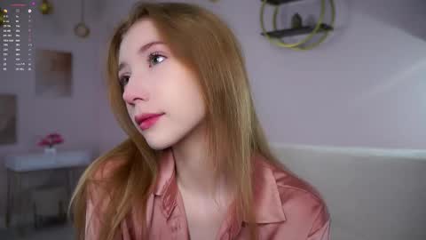 Snapshot of sunnmoonn chatting on September 25, 1:37 pm Lily online show from September 25, 1:37 pm