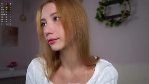 Snapshot of sunnmoonn chatting on October 18, 1:34 pm Lily online show from October 18, 1:34 pm