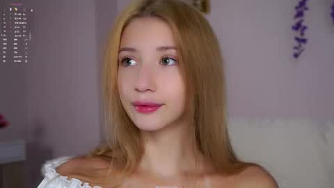 Snapshot of sunnmoonn chatting on October 27, 1:37 pm Lily online show from October 27, 1:37 pm