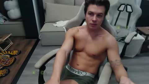 Alice and Sergey online show from December 5, 8:45 am