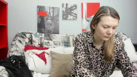 Snapshot of sunny__sammy chatting on April 30, 2:07 am Sammy online show from April 30, 2:07 am