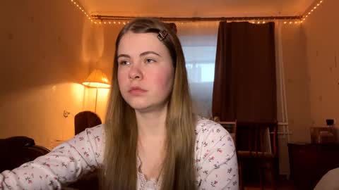 Hello My name is Mary nice to meet you  Telegram cuuutekitten online show from February 8, 5:22 am