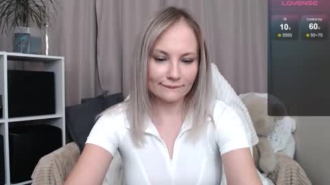 Naomi online show from December 16, 1:05 pm