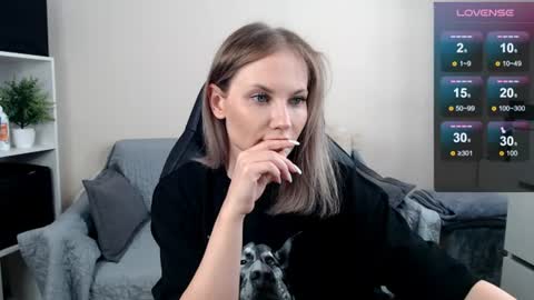 Naomi online show from June 22, 5:04 am