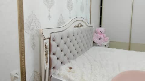 Vanessa online show from March 11, 5:35 am