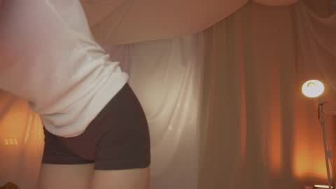 Maria online show from May 2, 9:42 pm