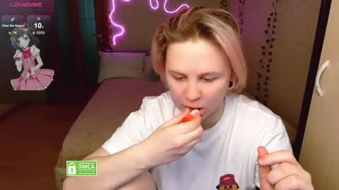 sunny mood online show from February 26, 10:36 am