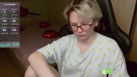 Snapshot of sunny_mood chatting on February 26, 6:40 pm sunny mood online show from February 26, 6:40 pm