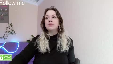 Snapshot of sunny_mood chatting on March 2, 6:47 am sunny mood online show from March 2, 6:47 am