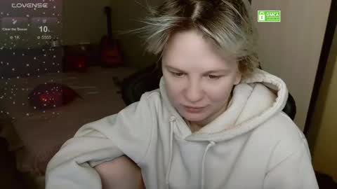 Snapshot of sunny_mood chatting on March 21, 3:55 am sunny mood online show from March 21, 3:55 am